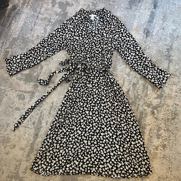 H & M Floral Black and White Wrap Dress Large and Long! - Picture 1 of 5